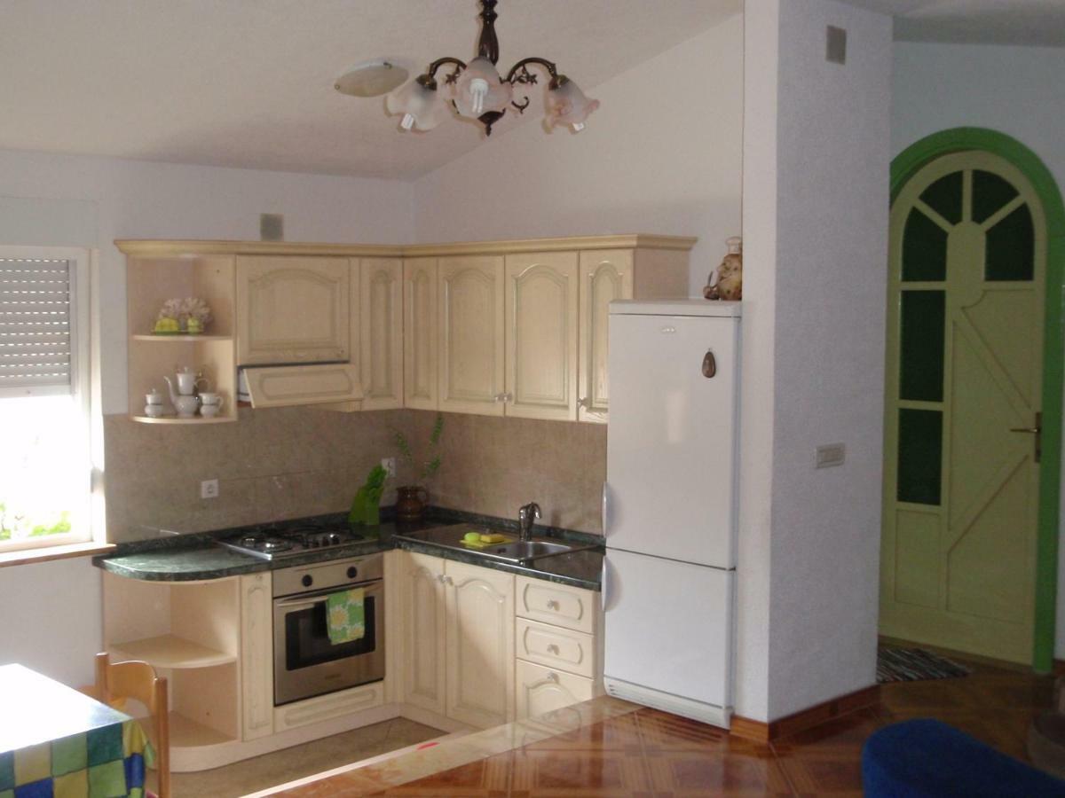 Apartamento Pacho Baška Voda Exterior foto